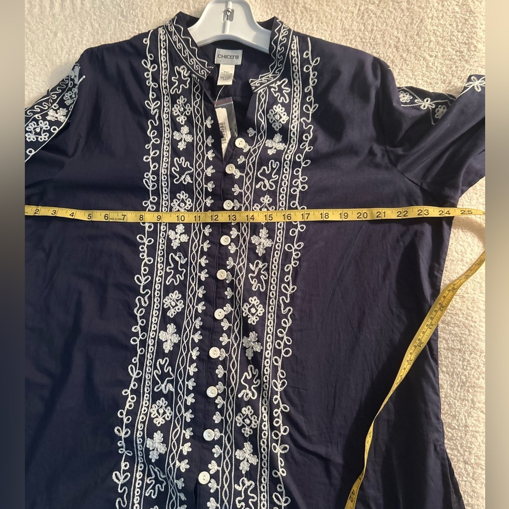 Chico's Dark Blue Floral Embroidered Tunic Size 3 (Chico’s) - Picture 11 of 13